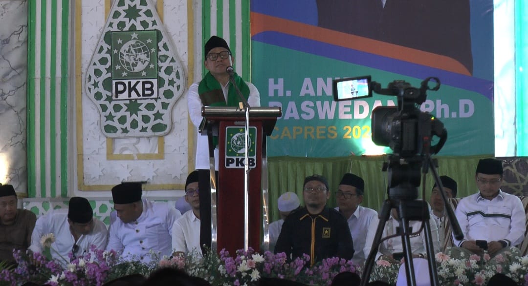 Ribuan Kiai Kampung dari Berbagai Alumni Pondok Pesantren Dukung AMIN